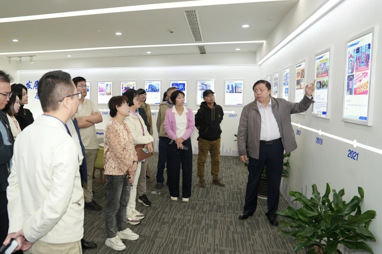 /information/images/2025/10/31/6a7253c511a1cd9b31f3b3dd4b222be4.jpg 复旦微电子2.jpg