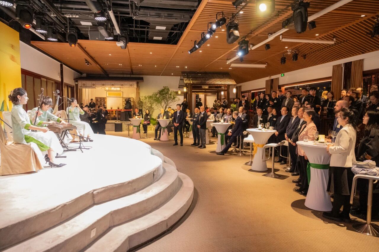 /information/images/2025/11/09/50719a7722619dafe8997d7c2bf13bf5.jpg 豫园股份2.jpg